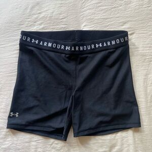 Women’s Under Armour Black Spandex Athletic Shorts